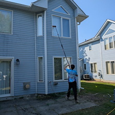 Project-Spotlight-Townhouse-Condo-Window-Washing-in-Collingwood 0