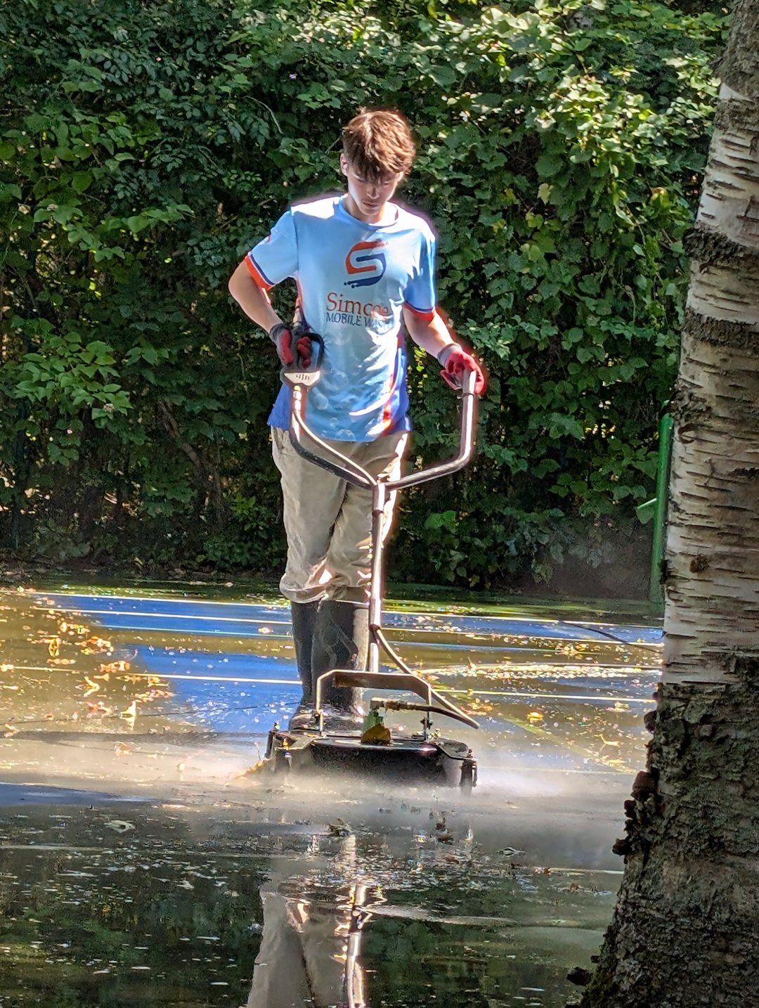 Tennis Court Cleaning in Collingwood: Ready for a Family Reunion